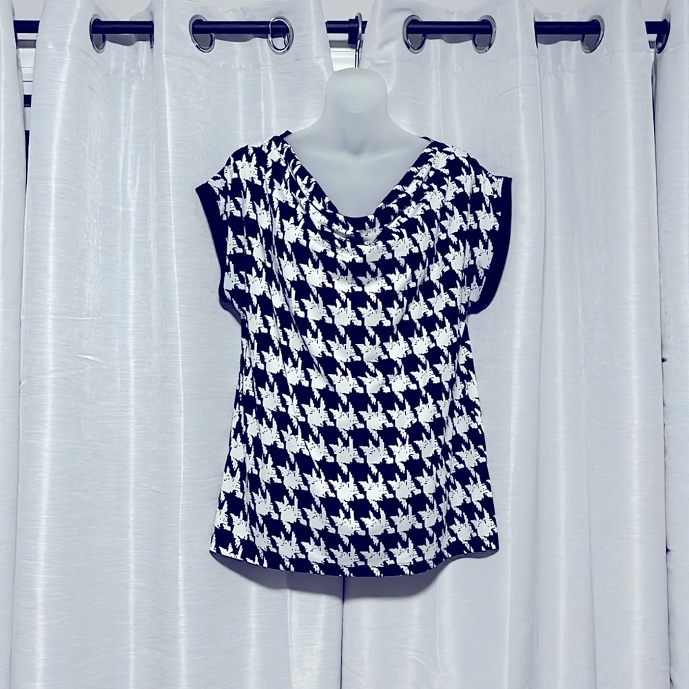 Classic Black & White Top